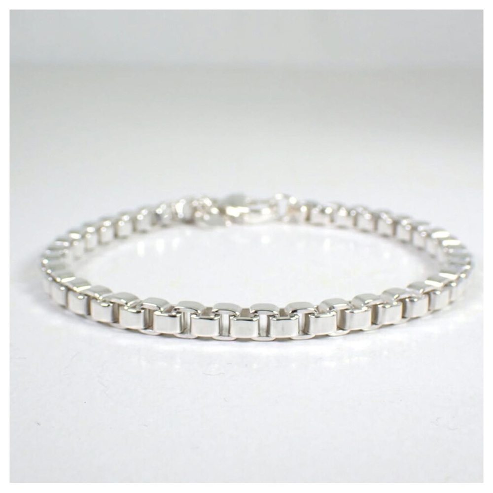 .925 Sterling Silver Charm Round Bangle Women’s Fashion Bracelet